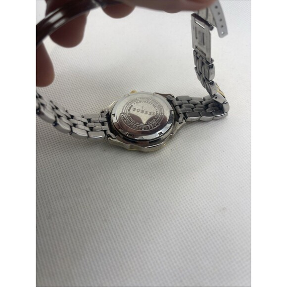 Men's Guess Waterpro Day Date Watch Needs New Battery - Picture 4 of 6